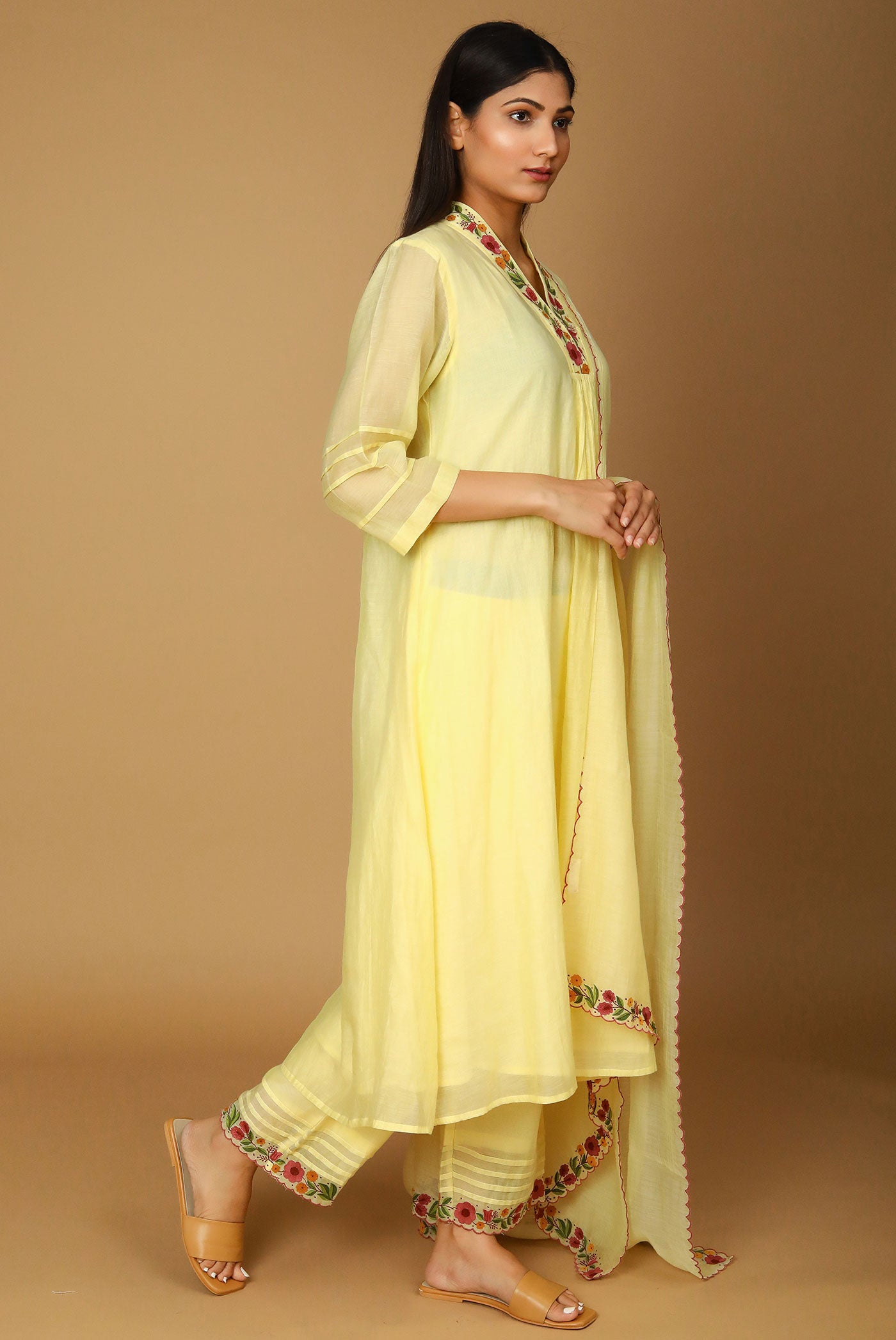 Mehar - Yellow Border Dupatta